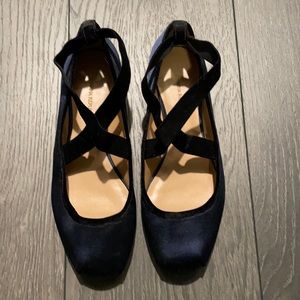 Banana republic ballerina style flats
